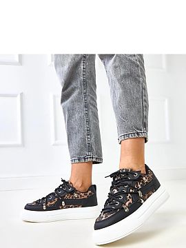 Športová obuv Solea  Moderné športové topánky s nízkym strihom, ktoré sa vyznačujú štýlovými leopardími vložkami. Vyrobené z ekologickej kože, kom