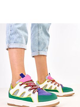 Športová obuv Solea  Topánky s hrubými šnurovkami sú moderný a pohodlný model na každý deň. Vyrobené z ekologickej kože, kombinujú odolnosť s modern