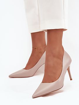 Ihličky Step in style  Opätkové topánky vyrobené z ekokože sú klasikou v elegantnom prevedení, ktorá sa hodí nielen na každodenné nosenie, ale aj na šp