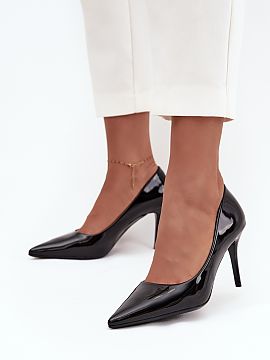 Ihličky Step in style  Dámske elegantné lodičky vyrobené z lakovaného eko-kože sú nadčasovým modelom, ktorý skvele doplní ženskú šatníkovú skriňu.