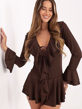 Overal Rue Paris  Overal pre ženy s krátkou dĺžkou je elegantnou a pohodlnou voľbou na každodenné výlety. Vyrobený z vysokej kvality zmesi polyesteru