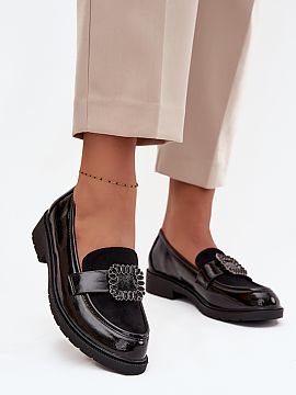 Mokasíny Step in style  Mokasíny značky S. Barski pre ženy sú elegantnou a pohodlnou obuvou na každý deň. Klasický strih bol obohatený ozdobnou sponou vpre