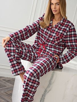 Pyžamo L&L collection  Táto špeciálna dámska pyžama kombinuje elegantný dizajn s maximálnym pohodlím používania. Košeľa s dlhým rukávom, zapínacia n