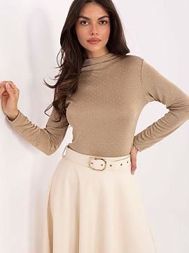 blúzka Rue Paris  Táto elegantná dámska blúzka je ponukou pre ženy, ktoré oceniajú štýl a jemný lesk pri každej príležitosti alebo počas večier