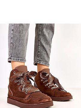 Športová obuv Solea  Moderné a pohodlné športové dámske topánky vyrobené z semišovej ekologickej kože, ktoré kombinujú športový charakter s módnym 