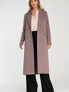 Kabát Nife  Elegantný dámsky kabát v klasickom strihu regular, vyrobený z vysokokvalitného flausu s výraznou textúrou v jodeľskom vzore. Model s