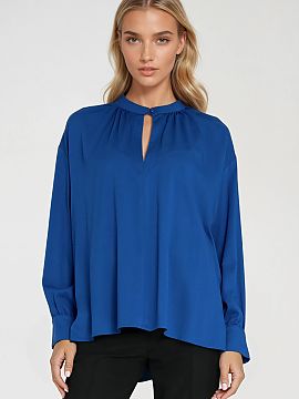 blúzka Nife  Štýlová blúzka vo voľnom oversized kroji, vyrobená z ľahkej a príjemnej viskózy, ktorá zaručuje pohodlie počas celého dňa. Mod