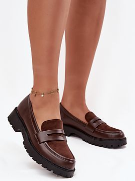 Mokasíny Step in style  Mokasíny sú skvelou voľbou pre ženy, ktoré chcú spojiť eleganciu s pohodlím. Vyrobené z ekokože, s zaoblenými špičkami. Dámske