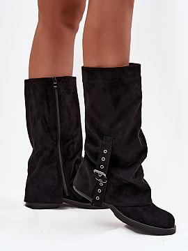 Čižmy Step in style  Elegantné dámske kozačky z ekokože sú skvelou kombináciou pohodlia a módnosti. Vyrobené z mäkkého, príjemného na dotyk materiál