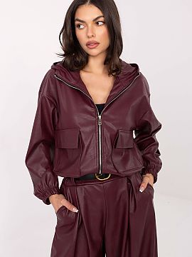 Bunda Rue Paris  Štýlová krátka dámska bunda vyrobená z vysokej kvality ekokože (zmes polyesteru a polyuretánu), skvelá na jesennú-zimnú-jarnú se