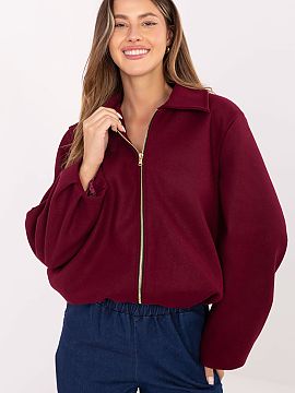 Bunda Rue Paris  Ľahká prechodná bunda s moderným, trochu voľnejším strihom typu balloon, vyrobená z vysoko kvalitného polyesteru. Model má kratš�