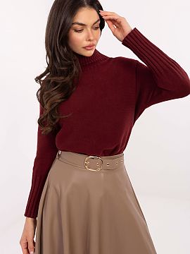 golf Rue Paris  Klasický dámsky golierový sveter v casual štýle je must-have v každej šatníkovej skrini. Vyrobený z vysokokvalitnej zmesi viskózy,