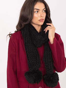 Sal AT  Mäkký a útulný šál s hladkou faktúrou, vyrobený z vysoko kvalitného akrylu, ktorý účinne chráni pred chladom a zabezpečuje poh