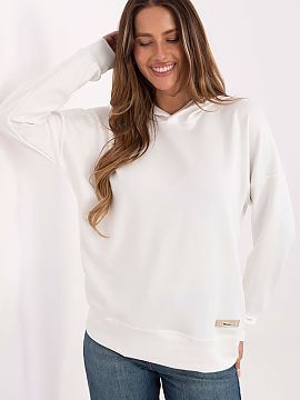 mikina Relevance  Štýlový dámsky mikina s neformálnym charakterom, ideálna na každý deň. Vyrobená z príjemnej zmesi viskózy, polyesteru a elastanu