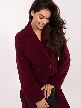 Kabát Rue Paris  Krátky dámsky kabát s elegantným strihom je ideálnou voľbou na jesennú a zimnú sezónu. Vyrobený z vysoko kvalitného polyesteru, p