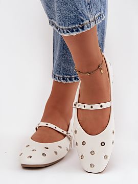 Balerinki Step in style  Baleríny vyrobené z eko kože, umiestnené na plochom podpätku, zaručujú pohodlie aj pri dlhom nosení. Na priehlavku sa nachádza nast