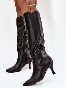 Čižmy na vysokom opätku Step in style  Dámske kozačky vyrobené z ekokože sú elegantnou ponukou pre ženy, ktoré oceňujú klasiku a štýl. Model s opätkom vo forme ihly kr