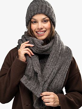 Čiapka awama  Teplá čiapka z kozím mohérom a vlnou. Prívesok pre ľudí, ktorí oceňujú jednoduchosť, jemnosť a skutočné teplo. Vytvorená v mi