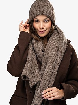 Čiapka awama  Teplá čiapka s kozím mohérom a vlnou. Doplnok pre ľudí, ktorí oceňujú jednoduchosť, jemnosť a skutočné teplo. Vyrobená v miest