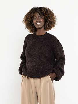 sweter awama  Dámsky sveter s dlhým rukávom, z vlny a kida mohéru. Ponuka pre ženy hľadajúce prirodzené teplo, jemnosť a minimalistický štýl. 