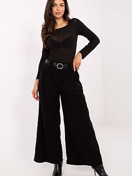 dámske nohavice Rue Paris  Štýlové látkové nohavice s elegantným charakterom, ideálne na každý deň a do práce. Vyrobené z mäkkého žakáru s pestrou fakt