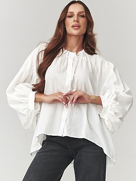 Dámske tričko Makadamia  Vsádzať na štýl a pohodlie! Táto voľná dámska košeľa oversize je spojením ženskej jemnosti a moderného dizajnu. K dispozícii v