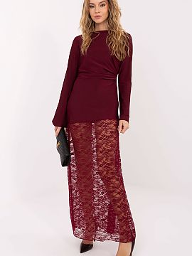 dlhé šaty Italy Moda  Elegantné úzkokolenové šaty v maxi dĺžke, vyrobené z dominantného materiálu polyester plus elastan s rôznorodou textúrou, ktorá 