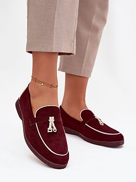 Mokasíny Step in style  Štýlové dámske mokasíny vyrobené z ekokože. Model na plochom podpätku zaručuje pohodlie počas celého dňa, a decentný, ozdobný 