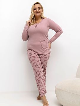 Pyžamo Plus Size Forever Pink  Pyžamový set pre ženy veľkých veľkostí je pohodlná dvojdielna súprava vytvorená s ohľadom na maximálny komfort a ženský štýl
