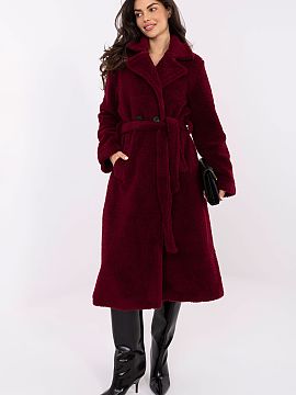 Kabát Factory Price  Štýlový dámsky ovčí kabát je ideálnou voľbou na chladnejšie dni jesennej/zimnej sezóny. Udržiavaný v štýle casual, skvelo pos