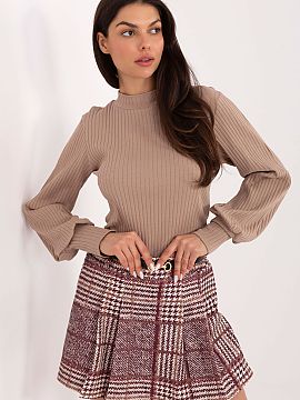 Sukňohavice Italy Moda  Spódnicospodenky v kockovanom vzore sú elegantnou a štýlovou ponukou pre ženy, ktoré radi kombinujú pohodlie šortiek s ženským vzh