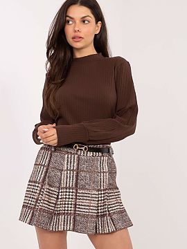 Sukňohavice Italy Moda  Spódnikové šortky v kockovanom vzore sú elegantnou a štýlovou ponukou pre ženy, ktoré radi kombinujú pohodlie šortiek s ženským 