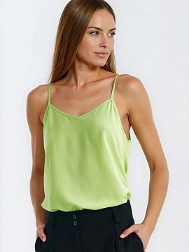 Tričko Nife  Tričko s bežným strihom je klasika, ktorá sa hodí do každej šatníka. Vyrobené z mäkkej viskózy, zaručuje pohodlie pri nosení a 