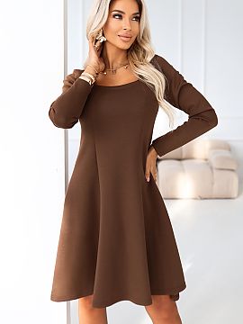 denné šaty Numoco  Šaty Ivana značky Numoco sú ponukou pre ženy, ktoré radi kombinujú eleganciu, pohodlie a moderný minimalizmus. Vyrobené v Poľsku z 