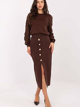 Sukňa Factory Price  Elegantná pletená sukňa s hladkým vzorom, navrhnutá s ohľadom na univerzálne použitie, ideálna na návštevy, do práce aj na každ