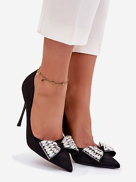 Ihličky Step in style  Pánske topánky vyrobené z eko zamatového materiálu sú mimoriadne elegantný model, ktorý priťahuje pozornosť jemnými detailmi. Jem