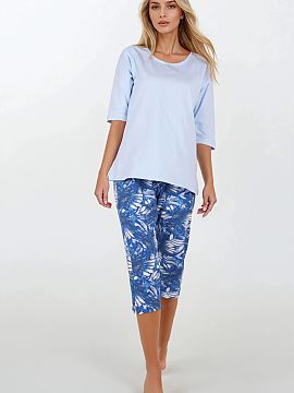 Pyžamo Momenti Per Me  Táto dámska pyžama je spojením pohodlia, jemnosti a ženskej elegancie. Vyhotovená z priehľadného, mäkkého úpletu vysokej kvality,