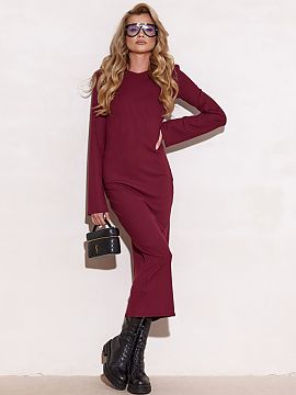 denné šaty Roco Fashion  Pletené šaty s úzkym, priliehavým strihom kombinujú jednoduchosť a jemnú eleganciu na každý deň. Vyrobené v Poľsku z mimoriadne 