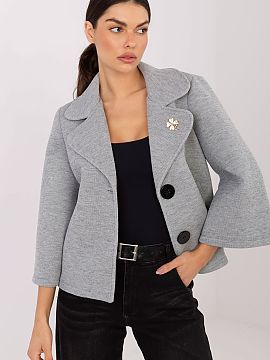 Kabát Rue Paris  Krátky dámsky kabát s elegantným charakterom, ideálny na prechodné obdobie jeseň, zimu a jar. Vyhotovený z vysoko kvalitnej zmesi po