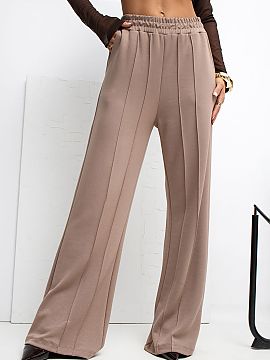 Tepláky Rue Paris  Neobyčajne pohodlné tepláky vyrobené z materiálu typu mäkké maslo, neobyčajne mäkké, jemné a mimoriadne príjemné na dotyk. Vďa