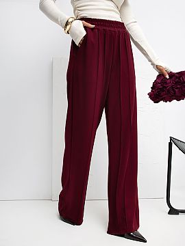 Tepláky Rue Paris  Neobyčajne pohodlné tepláky vyrobené z materiálu typu mäkká bavlna, neuveriteľne mäkké, jemné a mimoriadne príjemné na dotyk. V