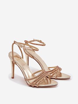 Sandále na podpätku Step in style