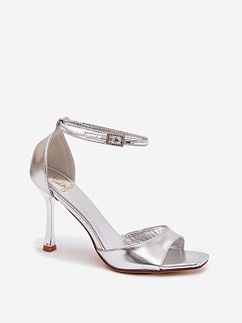 Sandále na podpätku Step in style