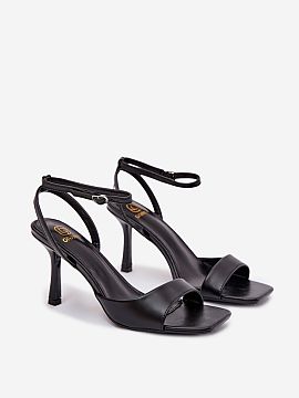 Sandále na podpätku Step in style