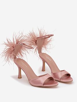 Sandále na podpätku Step in style