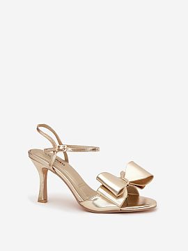 Sandále na podpätku Step in style