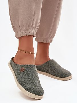 Papuče Step in style  Dámske papuče značky Inblu. Vyrobené z filcového materiálu, zaručujú ľahkosť a priepustnosť vzduchu, ideálne pre každodenné po