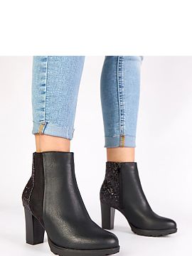 Topánky na podpätku Solea  Predstavujeme vám výnimočné čierne členkové topánky na opätku s brokátovým zadkom Ambre, ktoré sú skvelou voľbou pre každú �