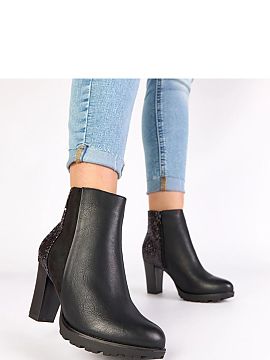 Topánky na podpätku Solea