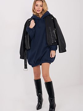 denné šaty Factory Price  Teplý šaty s oversized strihom sú pohodlnou a štýlovou ponukou pre každodenné outfit. Vyrobené z vysoko kvalitnej bavlny s prídavko